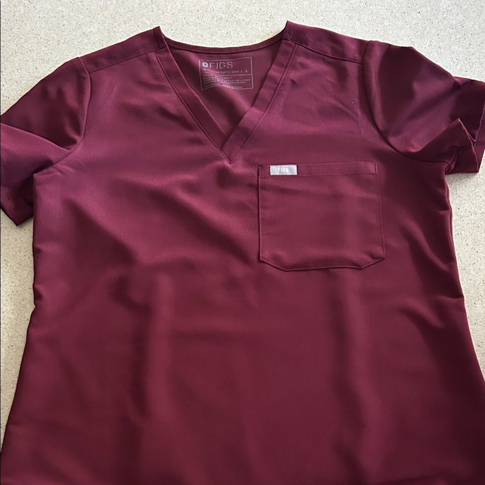 Figs Women V-Neck scrub Top - Burgundy